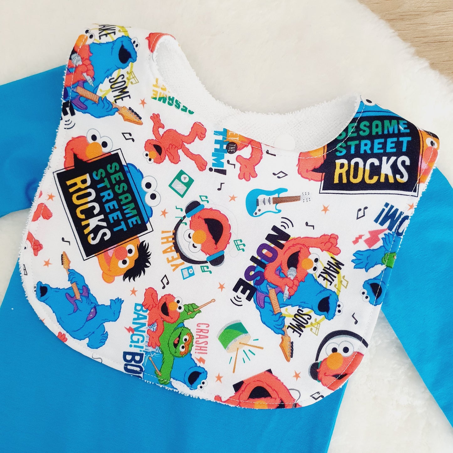 Sesame Street print Bib, Handmade Baby Bib, Feeding Bib