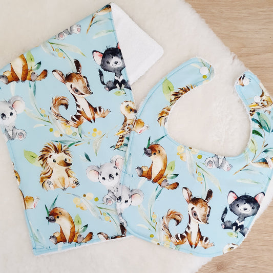 AUSSIE ANIMALS Baby Bib and Burp Cloth Gift Set, Baby Shower Gift, Newborn Gift, Australian Baby Gift