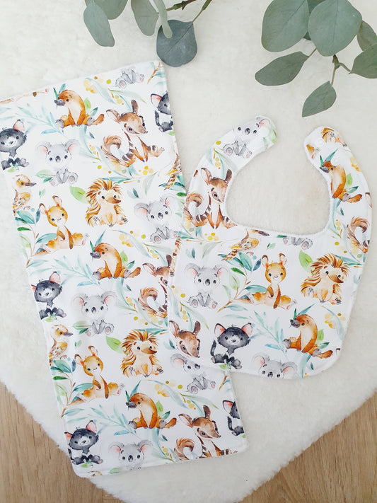 AUSSIE ANIMALS Baby Bib and Burp Cloth Gift Set, Baby Shower Gift, Newborn Gift, Australian Baby Gift