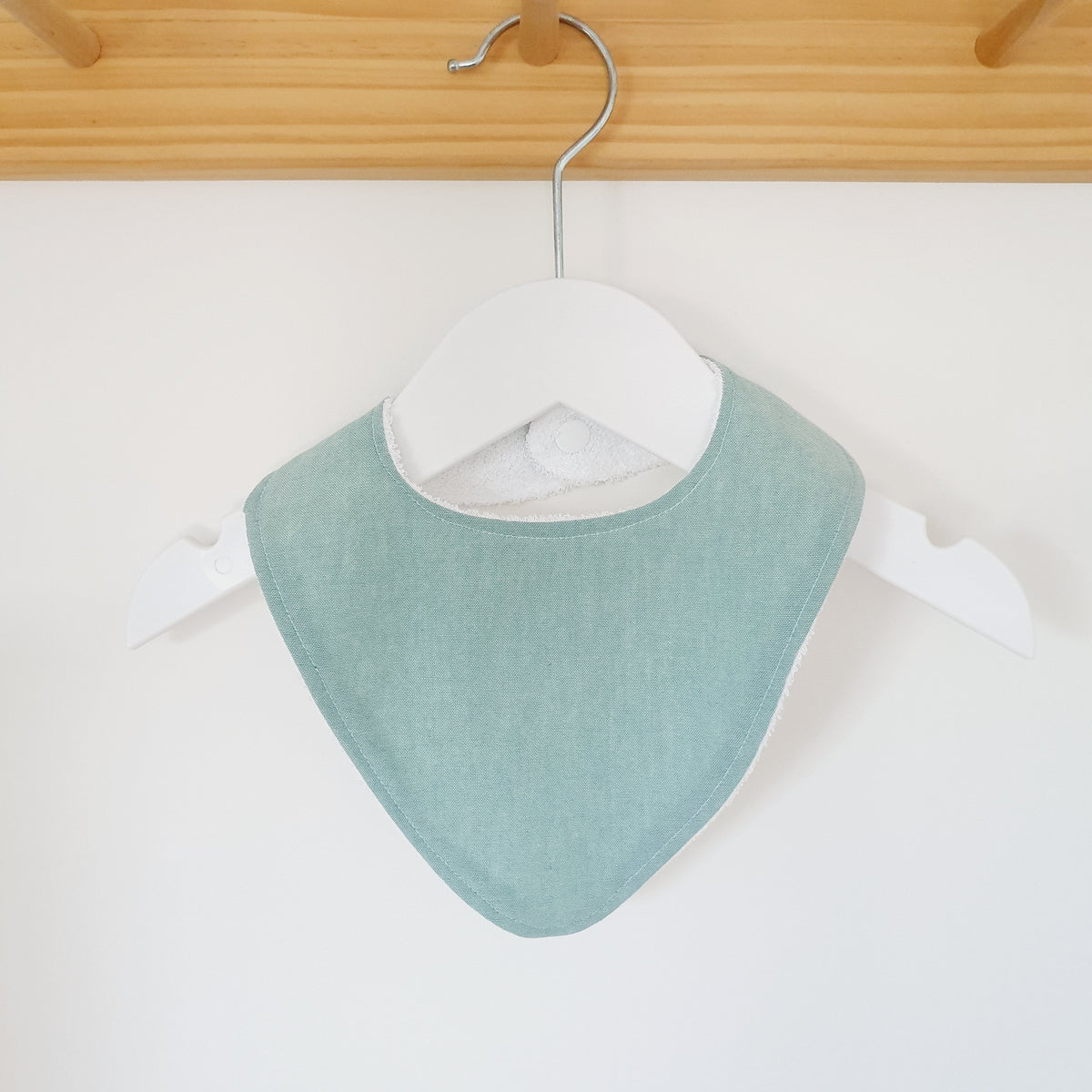 CHAMBRAY SAGE Bandana Dribble Bib, Handmade Baby Bib, Cotton / Bamboo, Ultra Absorbent