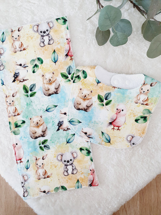 AUSSIE ANIMALS Baby Bib and Burp Cloth Gift Set, Baby Shower Gift, Newborn Gift, Australian Baby Gift